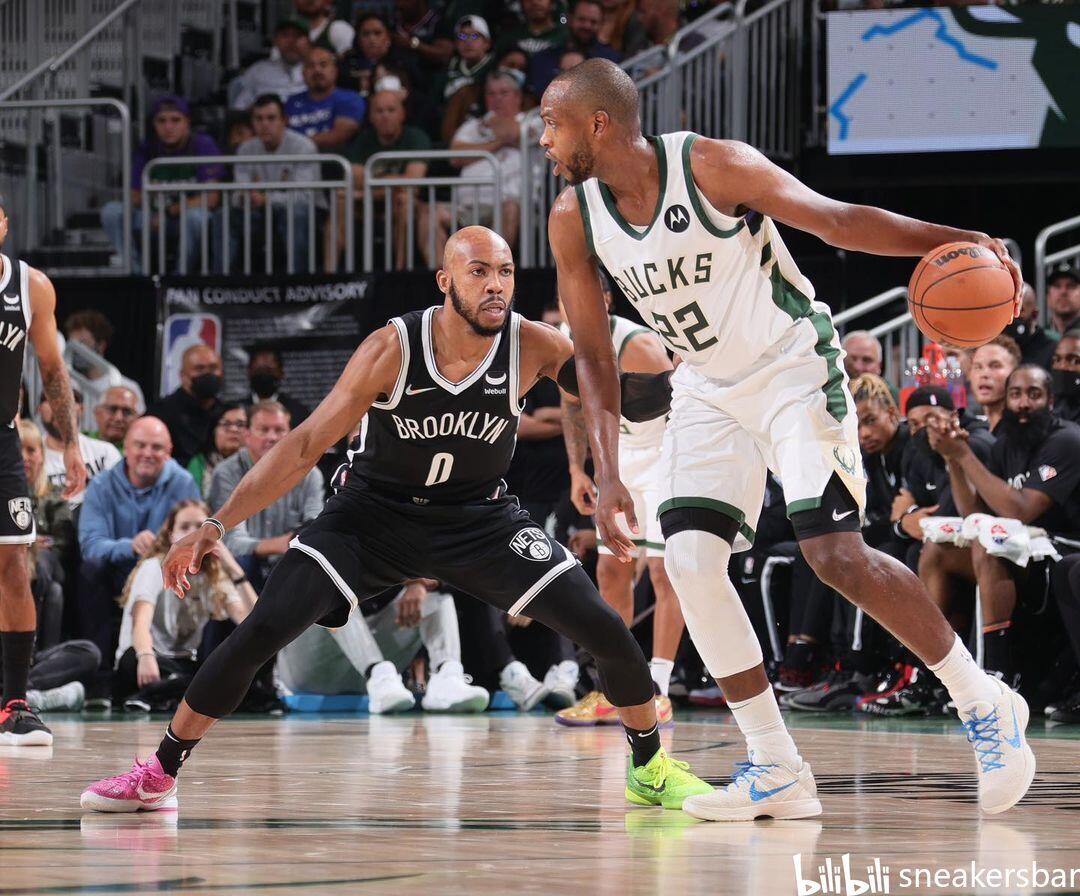 年赛场的高 年赛场的高